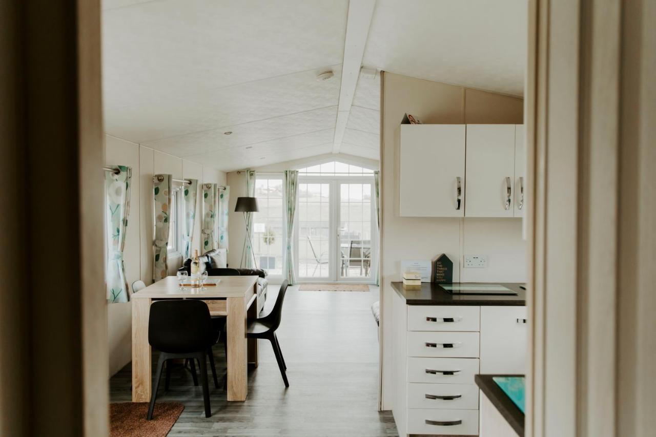 Fairview Farm Holiday Accommodation 14 Luxury Lodges, Cabins, Dog Friendly, Suitable For Couples, Families And Groups, Wedding Guests , Corporate Events, Sleeps 2-65 Guests In Ravenshead, Nottingham Near Sherwood Forest, Set In 88 Acres Exteriér fotografie