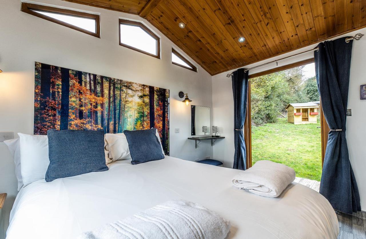 Fairview Farm Holiday Accommodation 14 Luxury Lodges, Cabins, Dog Friendly, Suitable For Couples, Families And Groups, Wedding Guests , Corporate Events, Sleeps 2-65 Guests In Ravenshead, Nottingham Near Sherwood Forest, Set In 88 Acres Exteriér fotografie