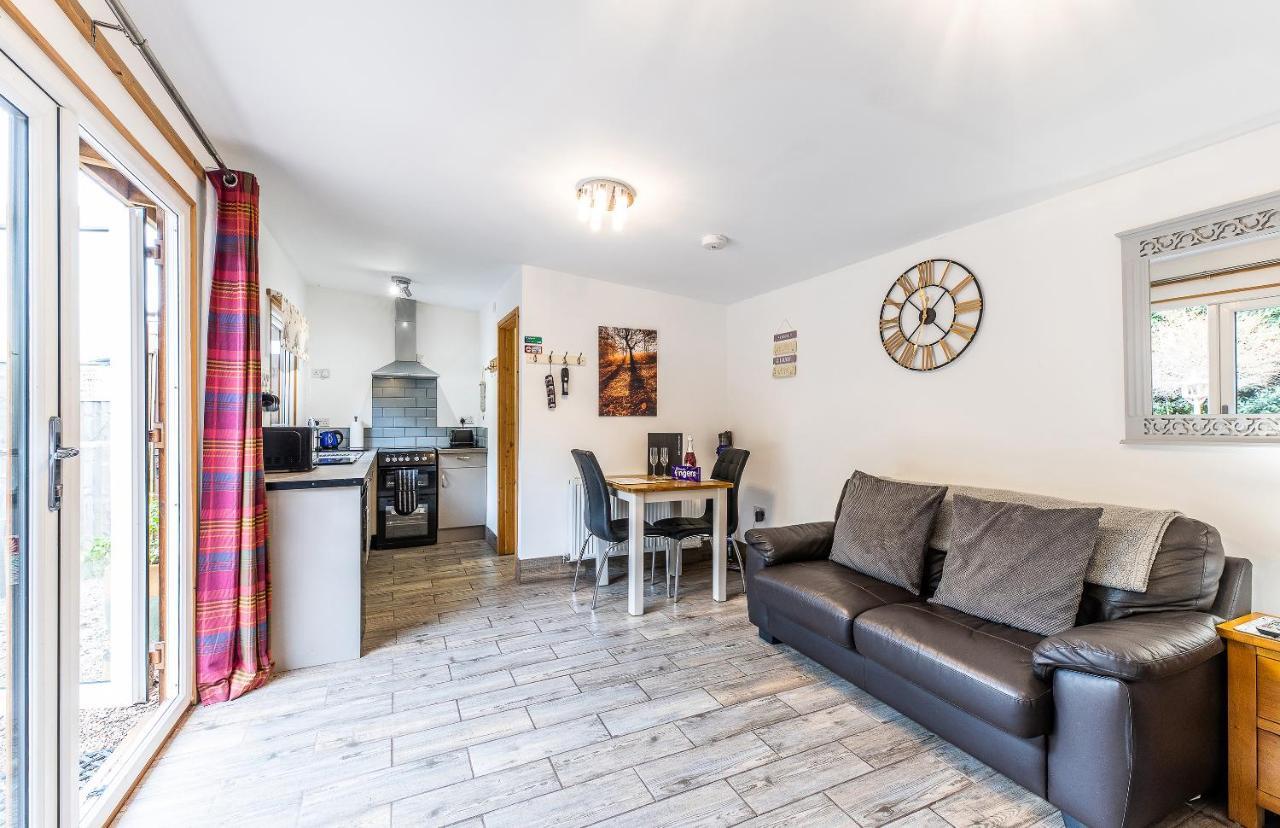Fairview Farm Holiday Accommodation 14 Luxury Lodges, Cabins, Dog Friendly, Suitable For Couples, Families And Groups, Wedding Guests , Corporate Events, Sleeps 2-65 Guests In Ravenshead, Nottingham Near Sherwood Forest, Set In 88 Acres Exteriér fotografie
