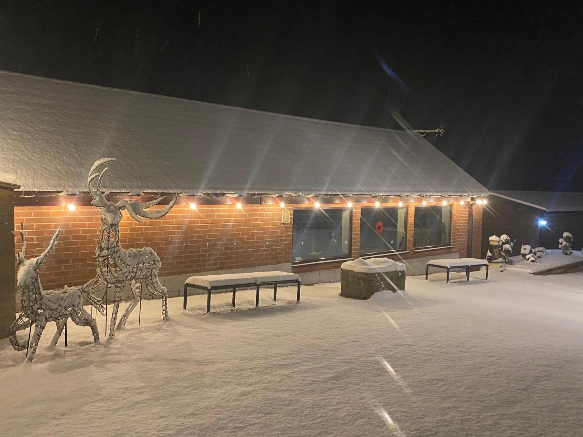 Fairview Farm Holiday Accommodation 14 Luxury Lodges, Cabins, Dog Friendly, Suitable For Couples, Families And Groups, Wedding Guests , Corporate Events, Sleeps 2-65 Guests In Ravenshead, Nottingham Near Sherwood Forest, Set In 88 Acres Exteriér fotografie