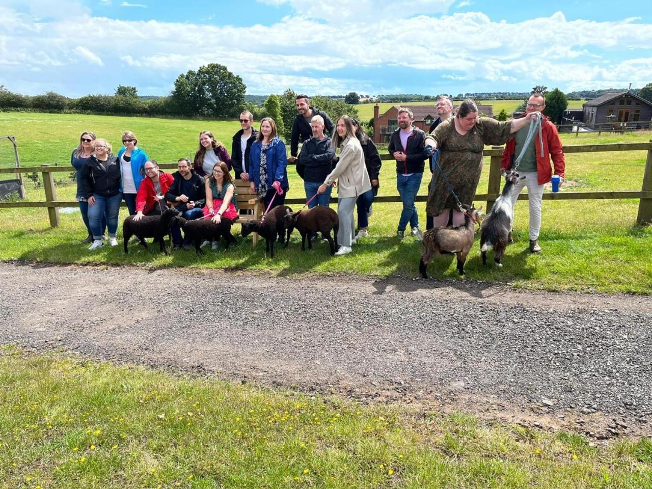 Fairview Farm Holiday Accommodation 14 Luxury Lodges, Cabins, Dog Friendly, Suitable For Couples, Families And Groups, Wedding Guests , Corporate Events, Sleeps 2-65 Guests In Ravenshead, Nottingham Near Sherwood Forest, Set In 88 Acres Exteriér fotografie