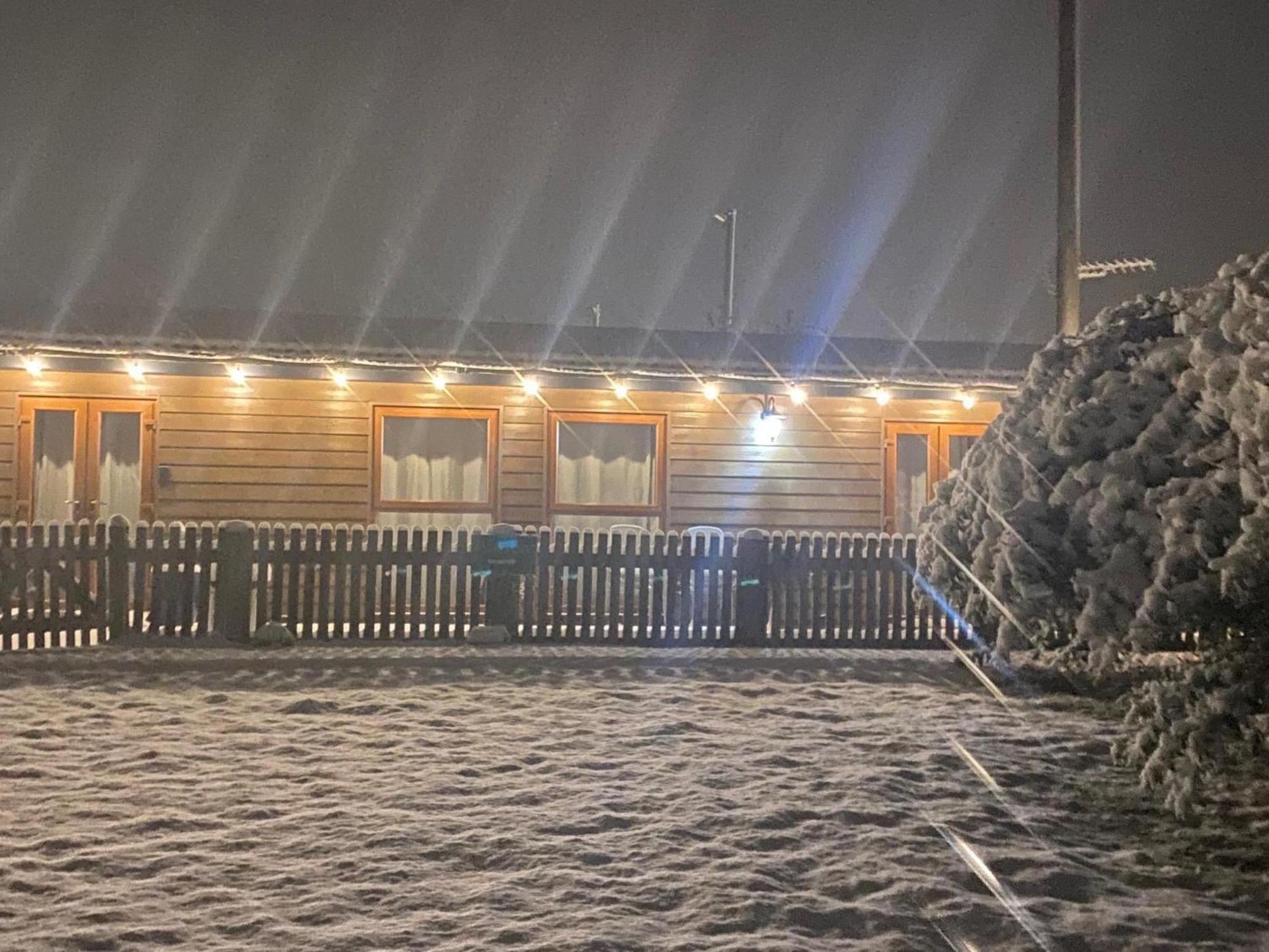 Fairview Farm Holiday Accommodation 14 Luxury Lodges, Cabins, Dog Friendly, Suitable For Couples, Families And Groups, Wedding Guests , Corporate Events, Sleeps 2-65 Guests In Ravenshead, Nottingham Near Sherwood Forest, Set In 88 Acres Exteriér fotografie