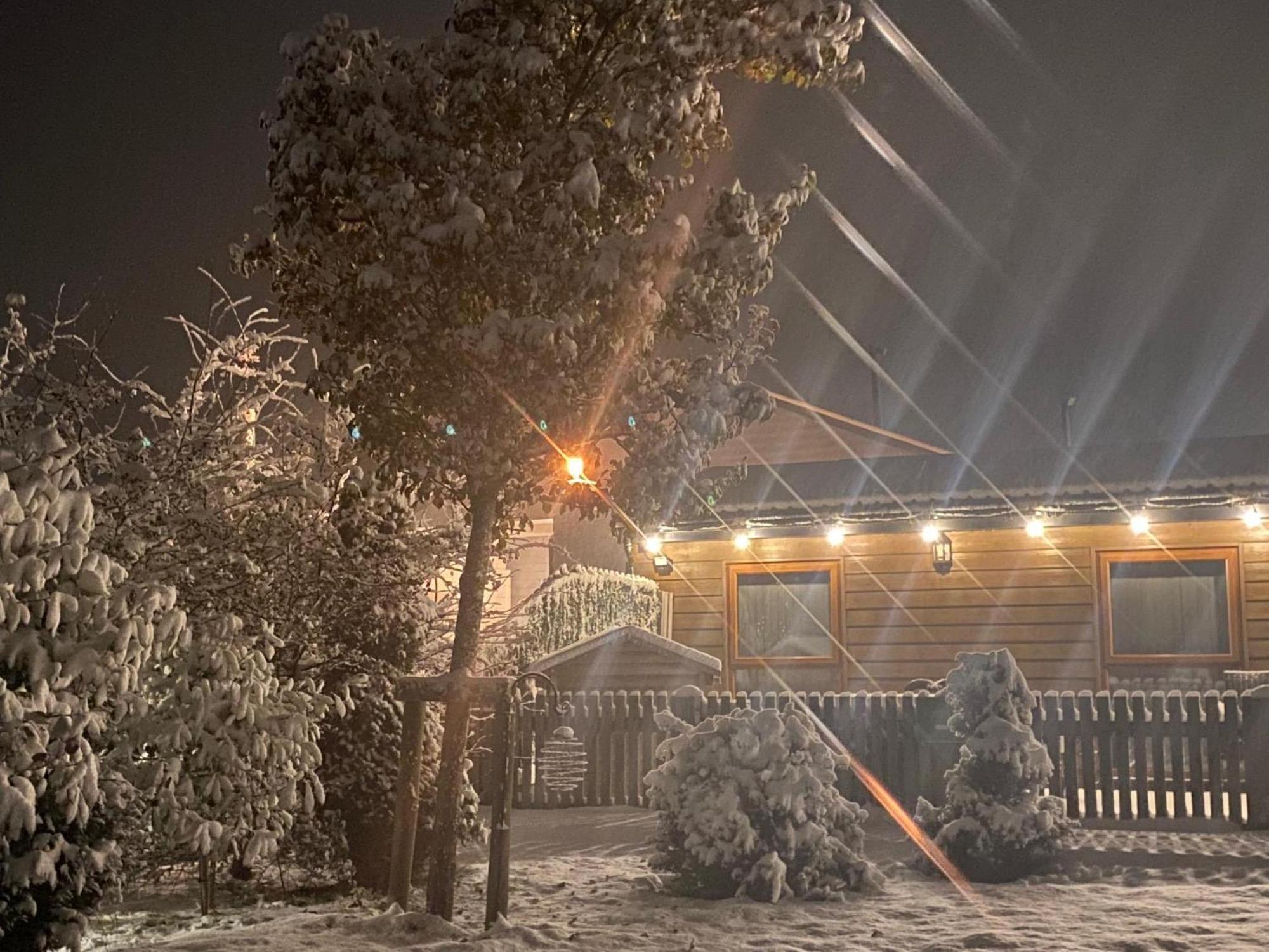 Fairview Farm Holiday Accommodation 14 Luxury Lodges, Cabins, Dog Friendly, Suitable For Couples, Families And Groups, Wedding Guests , Corporate Events, Sleeps 2-65 Guests In Ravenshead, Nottingham Near Sherwood Forest, Set In 88 Acres Exteriér fotografie