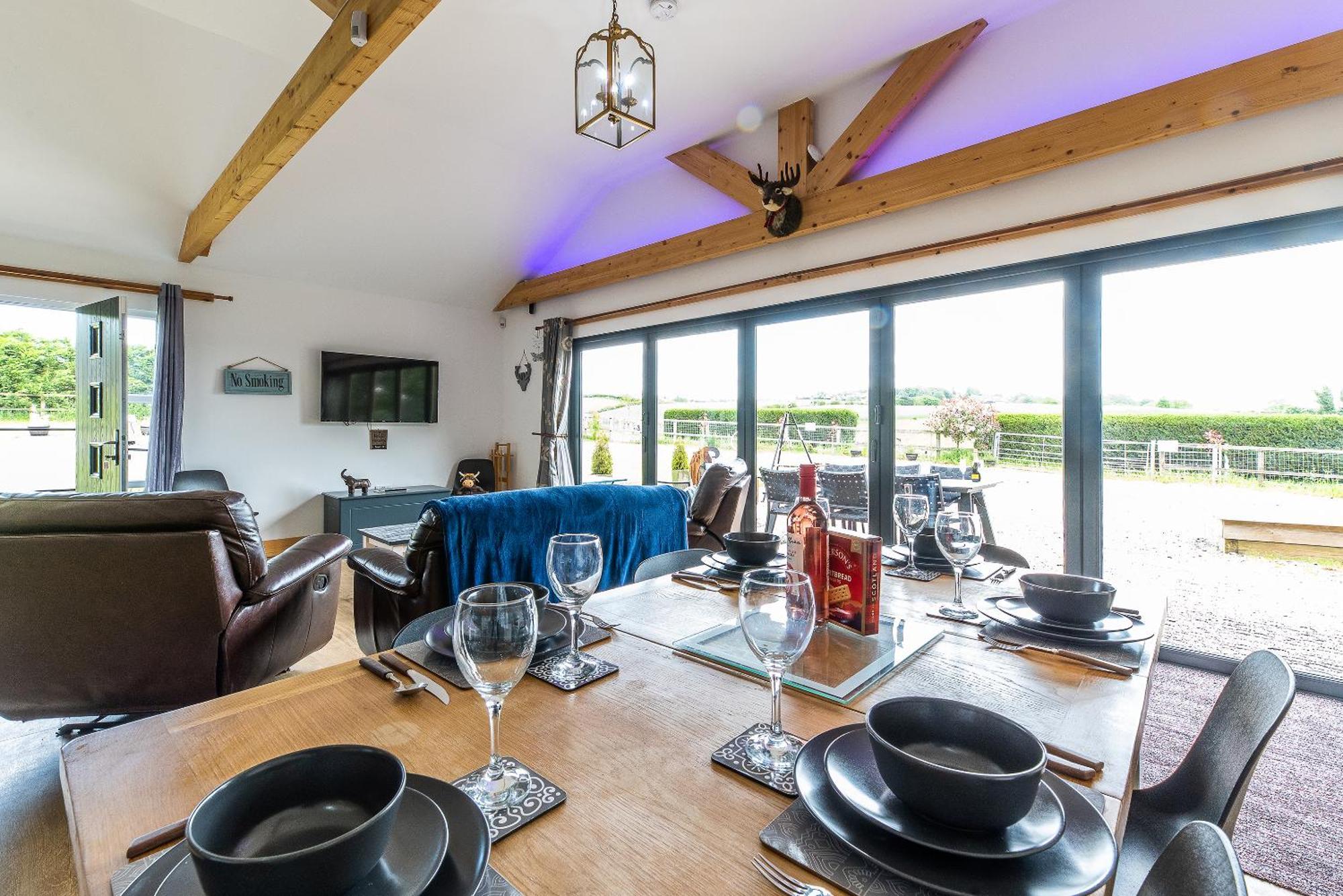Fairview Farm Holiday Accommodation 14 Luxury Lodges, Cabins, Dog Friendly, Suitable For Couples, Families And Groups, Wedding Guests , Corporate Events, Sleeps 2-65 Guests In Ravenshead, Nottingham Near Sherwood Forest, Set In 88 Acres Exteriér fotografie