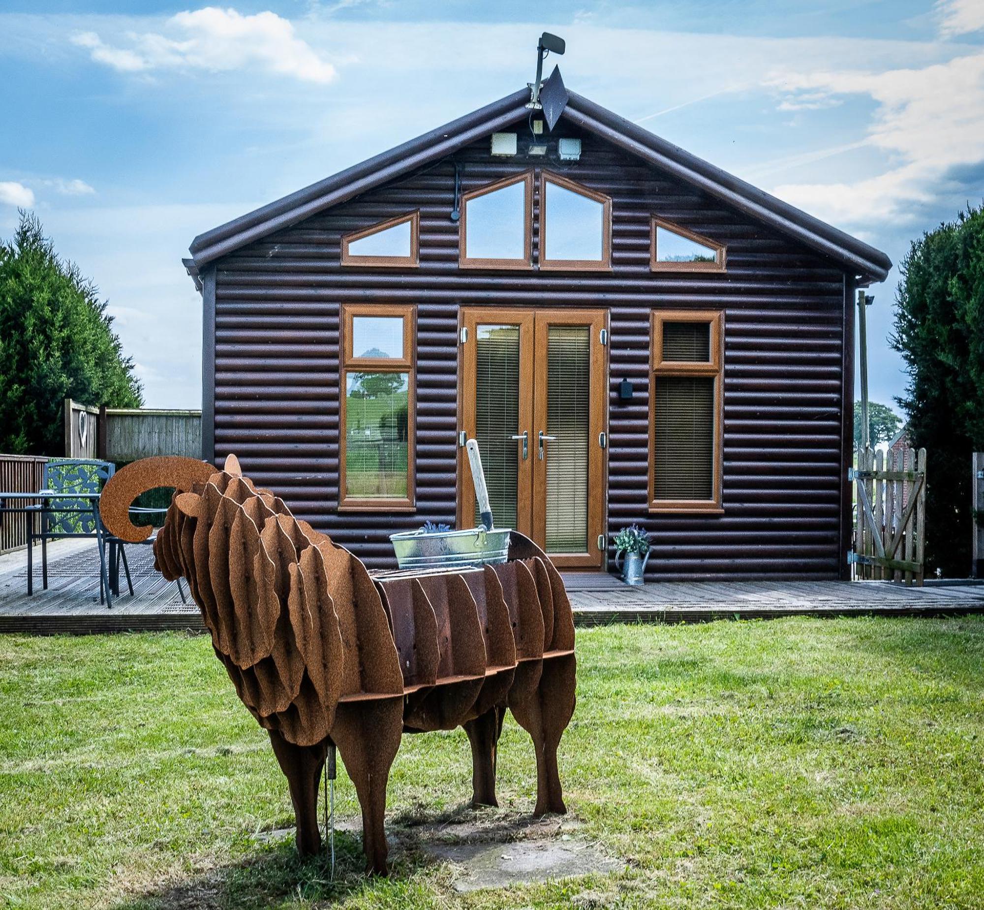 Fairview Farm Holiday Accommodation 14 Luxury Lodges, Cabins, Dog Friendly, Suitable For Couples, Families And Groups, Wedding Guests , Corporate Events, Sleeps 2-65 Guests In Ravenshead, Nottingham Near Sherwood Forest, Set In 88 Acres Exteriér fotografie
